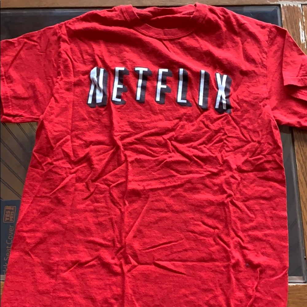 netflix tshirt